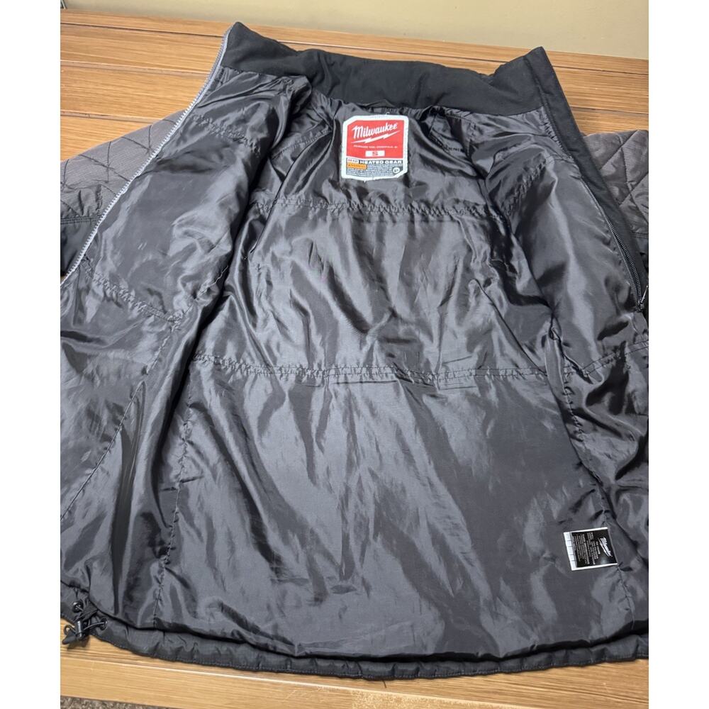 Milwaukee M12 AXIS Heated Jacket Womens Sz Small NO Battery Full Zip Black - Picture 7 of 15
